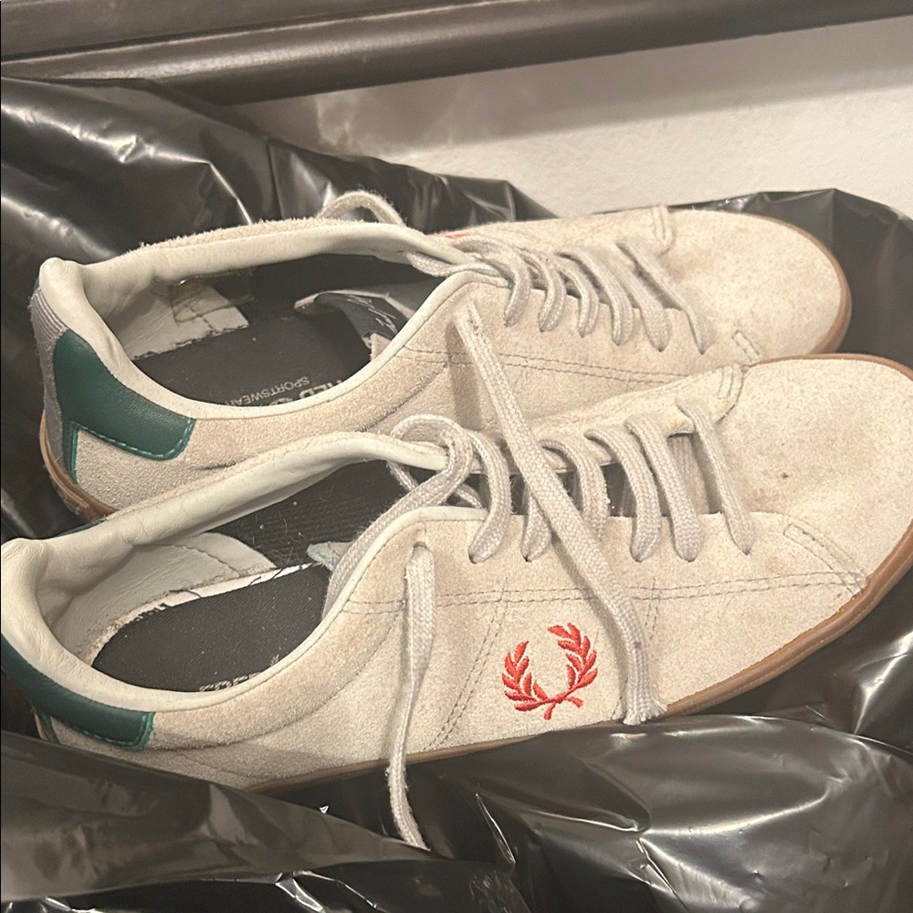 Fred Perry Cream Sneakers with Green and Red Accents